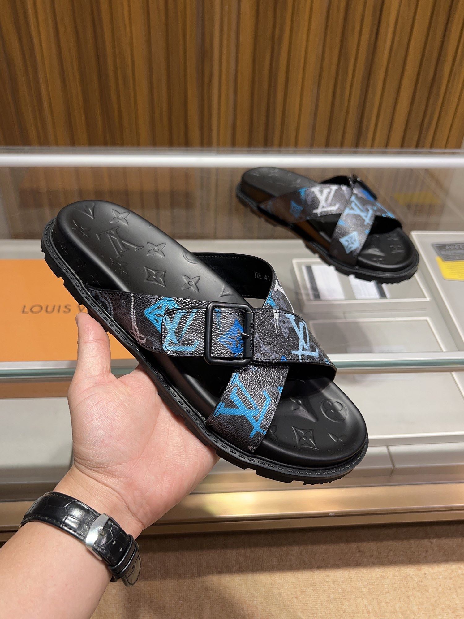 Louis Vuitton Slippers